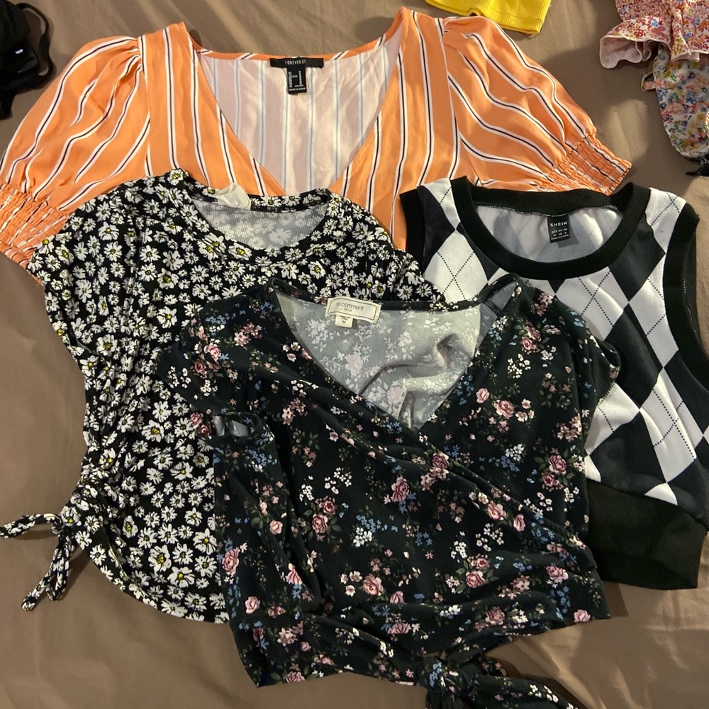 4 Set Tops Juniors